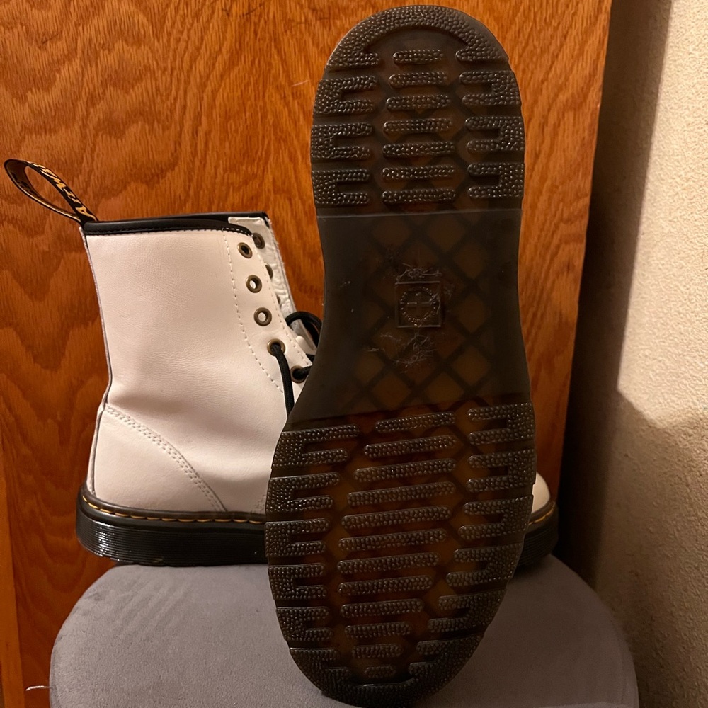 Dr martens boots Zavala 
Size 8